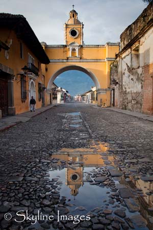 Antigua Guatemala, El Arco reflected